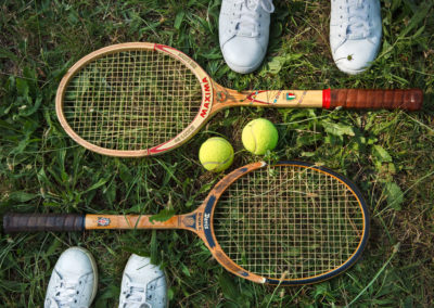 tennis-balls-racket-feet